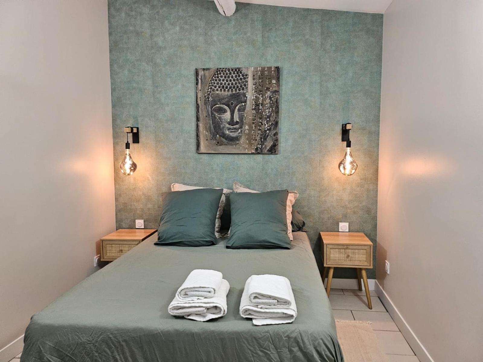 Agreable Logement Avec Terrasse Saint-Victoret Kültér fotó